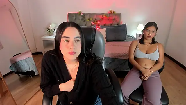Snapshot of Icysweetcam chatting on 05-12-26, 11:07 Icysweetcam online show from 05-12-26, 11:07