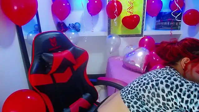 Snapshot of sweet_Melody_xx chatting on 02-14-25, 06:45 sweet Melody xx online show from 02-14-25, 06:45