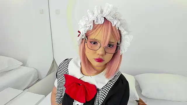 Snapshot of NanaOsaky chatting on 02-06-25, 12:26 NanaOsaky online show from 02-06-25, 12:26