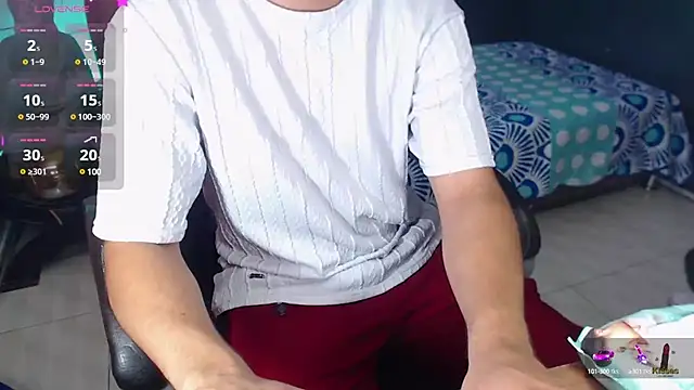 Snapshot of nolan_twink1 chatting on 02-05-25, 05:42 nolan twink1 online show from 02-05-25, 05:42