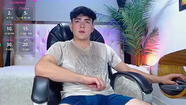 Snapshot of nolan_twink1 chatting on 09-11-25, 06:19 nolan twink1 online show from 09-11-25, 06:19