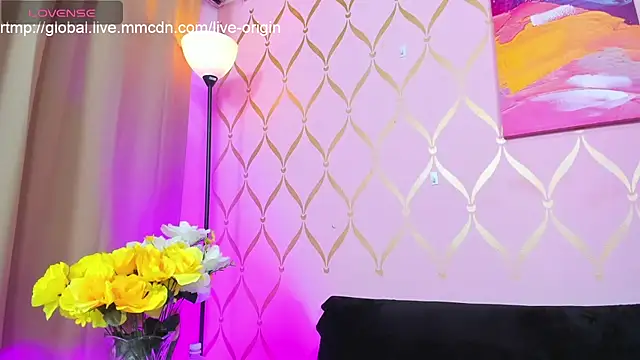 Snapshot of ladylians chatting on 12-06-24, 09:24 ladylians online show from 12-06-24, 09:24