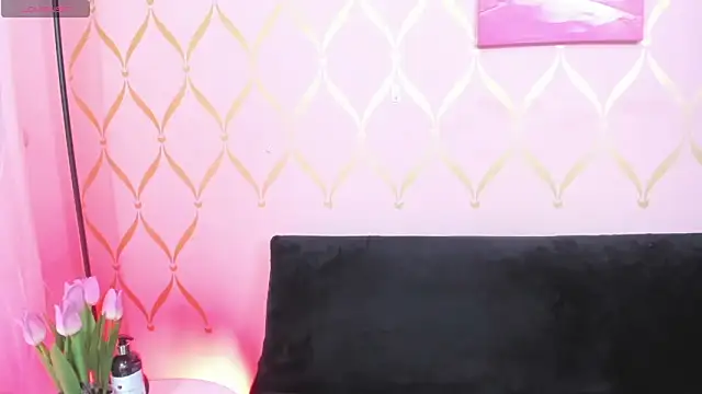 Snapshot of ladylians chatting on 01-08-25, 09:12 ladylians online show from 01-08-25, 09:12