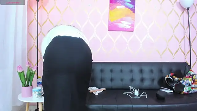 Snapshot of ladylians chatting on 01-11-25, 02:41 ladylians online show from 01-11-25, 02:41