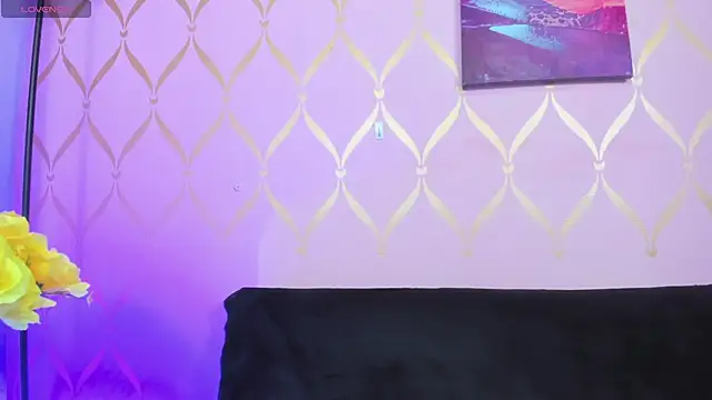 Snapshot of ladylians chatting on 01-14-25, 12:11 ladylians online show from 01-14-25, 12:11