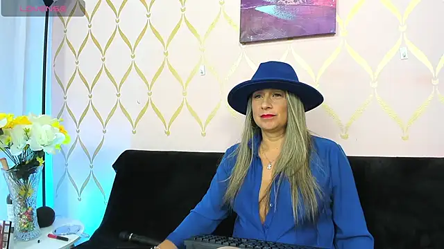 Snapshot of ladylians chatting on 01-22-25, 05:38 ladylians online show from 01-22-25, 05:38