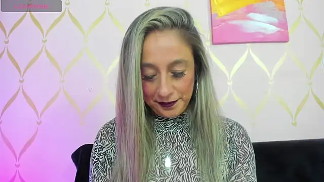 Snapshot of ladylians chatting on 02-19-25, 01:18 ladylians online show from 02-19-25, 01:18