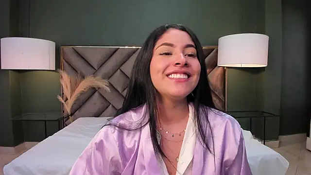 Snapshot of Mia_Elowen chatting on 02-14-25, 12:41 Mia Elowen online show from 02-14-25, 12:41