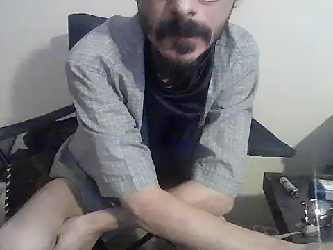 Snapshot of kallaviz chatting on 01-11-26, 09:47 kallaviz online show from 01-11-26, 09:47