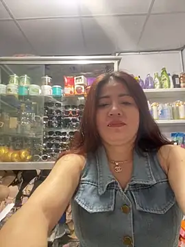 Snapshot of Cesywet chatting on 03-14-25, 02:20 Cesywet online show from 03-14-25, 02:20