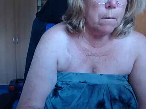 Snapshot of _sunshine__ chatting on 07-05-26, 06:48 sunshine online show from 07-05-26, 06:48