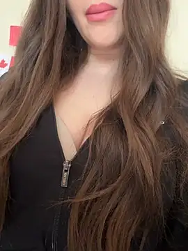 Elinatiranda online show from 07-17-26, 06:02