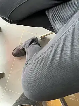 Snapshot of homidor chatting on 02-06-25, 09:43 homidor online show from 02-06-25, 09:43