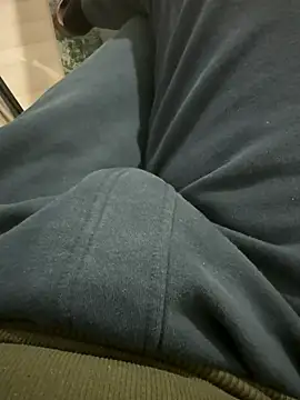 Snapshot of homidor chatting on 02-06-25, 09:38 homidor online show from 02-06-25, 09:38