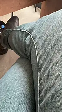 Snapshot of homidor chatting on 02-19-25, 10:01 homidor online show from 02-19-25, 10:01