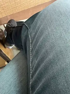 Snapshot of homidor chatting on 02-21-25, 09:45 homidor online show from 02-21-25, 09:45