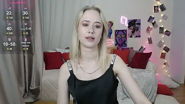 Snapshot of SashaBrooks chatting on 02-23-25, 06:12 SashaBrooks online show from 02-23-25, 06:12