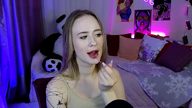 Snapshot of SashaBrooks chatting on 09-22-25, 06:10 SashaBrooks online show from 09-22-25, 06:10