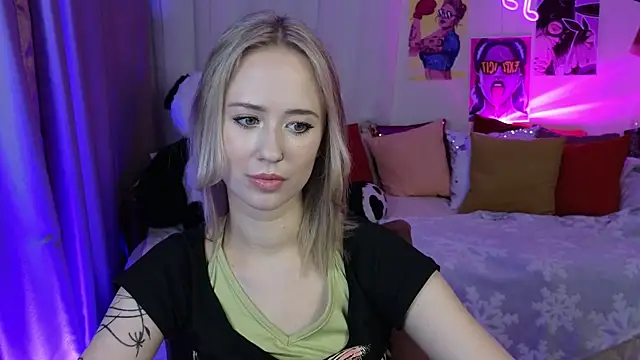 Snapshot of SashaBrooks chatting on 10-10-25, 06:07 SashaBrooks online show from 10-10-25, 06:07