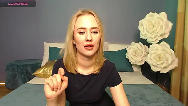 Snapshot of SashaBrooks chatting on 11-16-25, 02:22 SashaBrooks online show from 11-16-25, 02:22