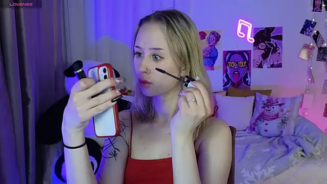 SashaBrooks online show from 12-21-25, 02:02