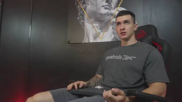 Snapshot of JacksonOlsenn chatting on 11-27-25, 08:33 JacksonOlsenn online show from 11-27-25, 08:33