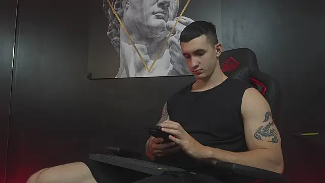 Snapshot of JacksonOlsenn chatting on 11-28-25, 08:33 JacksonOlsenn online show from 11-28-25, 08:33