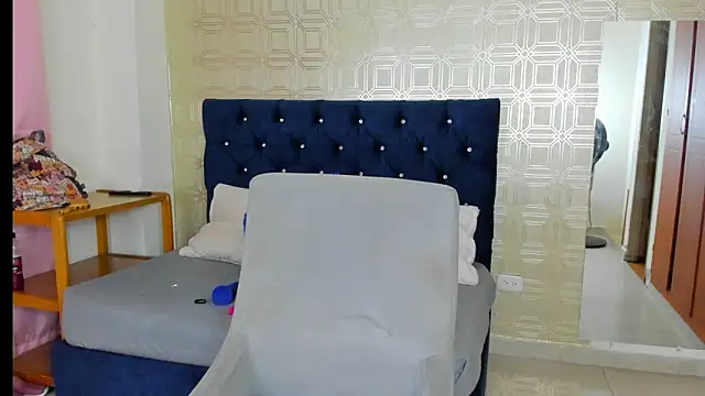 evelyn wine online show from 01-25-25, 08:00