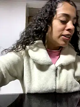 Snapshot of NINA_18_YEARS chatting on 10-28-25, 12:36 NINA 18 YEARS online show from 10-28-25, 12:36