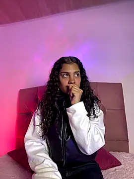 Snapshot of NINA_18_YEARS chatting on 11-07-25, 06:52 NINA 18 YEARS online show from 11-07-25, 06:52