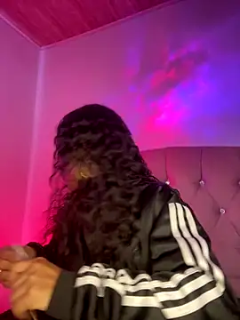 Snapshot of NINA_18_YEARS chatting on 11-11-25, 09:26 NINA 18 YEARS online show from 11-11-25, 09:26