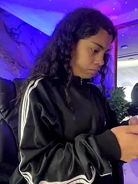 Snapshot of NINA_18_YEARS chatting on 11-26-25, 10:22 NINA 18 YEARS online show from 11-26-25, 10:22