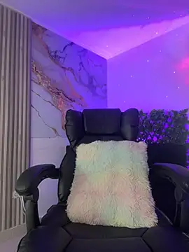 Snapshot of NINA_18_YEARS chatting on 11-30-25, 03:54 NINA 18 YEARS online show from 11-30-25, 03:54