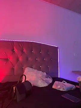 Snapshot of NINA_18_YEARS chatting on 12-02-25, 09:21 NINA 18 YEARS online show from 12-02-25, 09:21