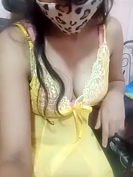 Snapshot of onisha chatting on 03-08-25, 12:30 onisha online show from 03-08-25, 12:30