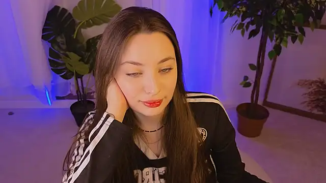 MoonLissa online show from 12-15-24, 01:00