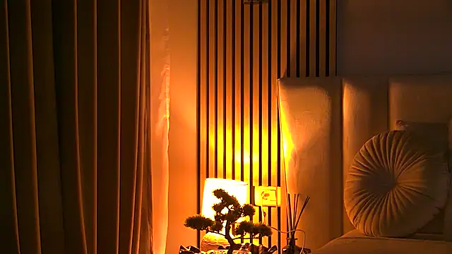 AngeliqueSkye online show from 12-03-25, 04:09