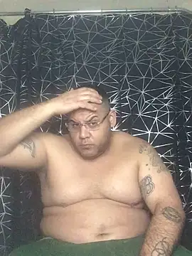 Snapshot of fatboyjayohh126 chatting on 12-26-24, 10:48 fatboyjayohh126 online show from 12-26-24, 10:48