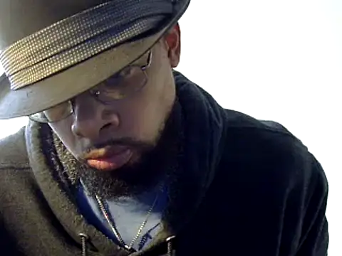 Snapshot of WhiskeyWood_DuhGOD chatting on 12-06-24, 08:29 WhiskeyWood DuhGOD online show from 12-06-24, 08:29