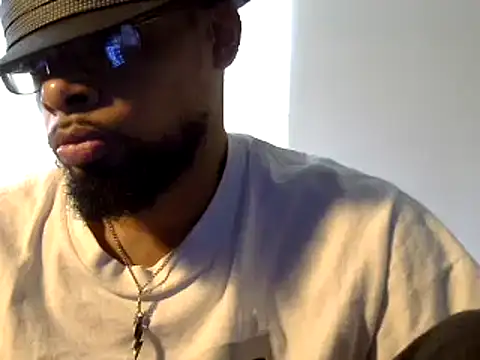 Snapshot of WhiskeyWood_DuhGOD chatting on 12-10-24, 05:33 WhiskeyWood DuhGOD online show from 12-10-24, 05:33