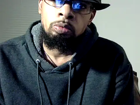 Snapshot of WhiskeyWood_DuhGOD chatting on 12-12-24, 02:04 WhiskeyWood DuhGOD online show from 12-12-24, 02:04