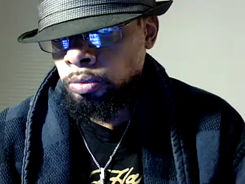 Snapshot of WhiskeyWood_DuhGOD chatting on 12-14-24, 02:12 WhiskeyWood DuhGOD online show from 12-14-24, 02:12