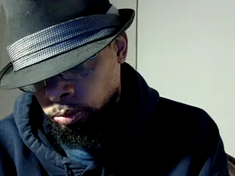 Snapshot of WhiskeyWood_DuhGOD chatting on 12-19-24, 02:34 WhiskeyWood DuhGOD online show from 12-19-24, 02:34