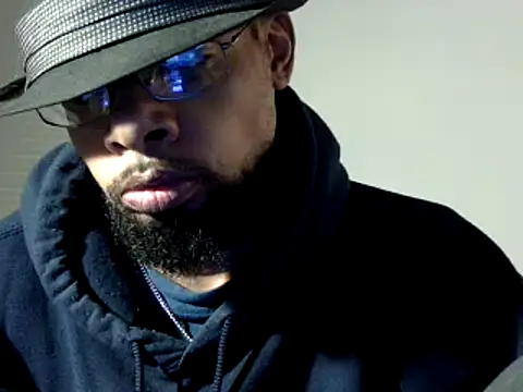 Snapshot of WhiskeyWood_DuhGOD chatting on 12-20-24, 02:08 WhiskeyWood DuhGOD online show from 12-20-24, 02:08
