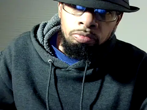 Snapshot of WhiskeyWood_DuhGOD chatting on 12-24-24, 01:59 WhiskeyWood DuhGOD online show from 12-24-24, 01:59