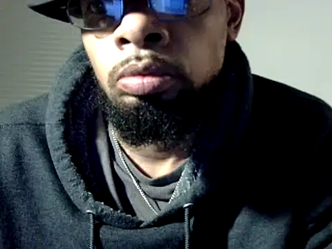 Snapshot of WhiskeyWood_DuhGOD chatting on 12-26-24, 05:37 WhiskeyWood DuhGOD online show from 12-26-24, 05:37