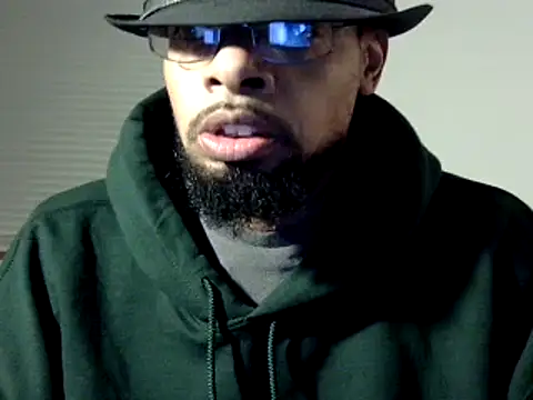 Snapshot of WhiskeyWood_DuhGOD chatting on 12-27-24, 02:14 WhiskeyWood DuhGOD online show from 12-27-24, 02:14