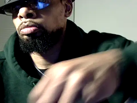 Snapshot of WhiskeyWood_DuhGOD chatting on 12-28-24, 02:54 WhiskeyWood DuhGOD online show from 12-28-24, 02:54