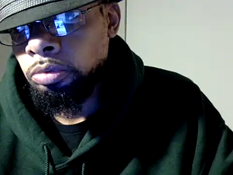 Snapshot of WhiskeyWood_DuhGOD chatting on 12-30-24, 02:31 WhiskeyWood DuhGOD online show from 12-30-24, 02:31