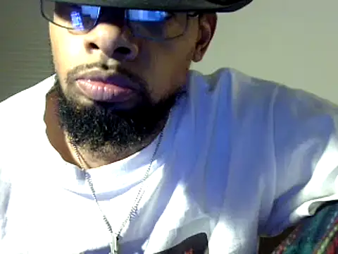 Snapshot of WhiskeyWood_DuhGOD chatting on 12-31-24, 02:29 WhiskeyWood DuhGOD online show from 12-31-24, 02:29